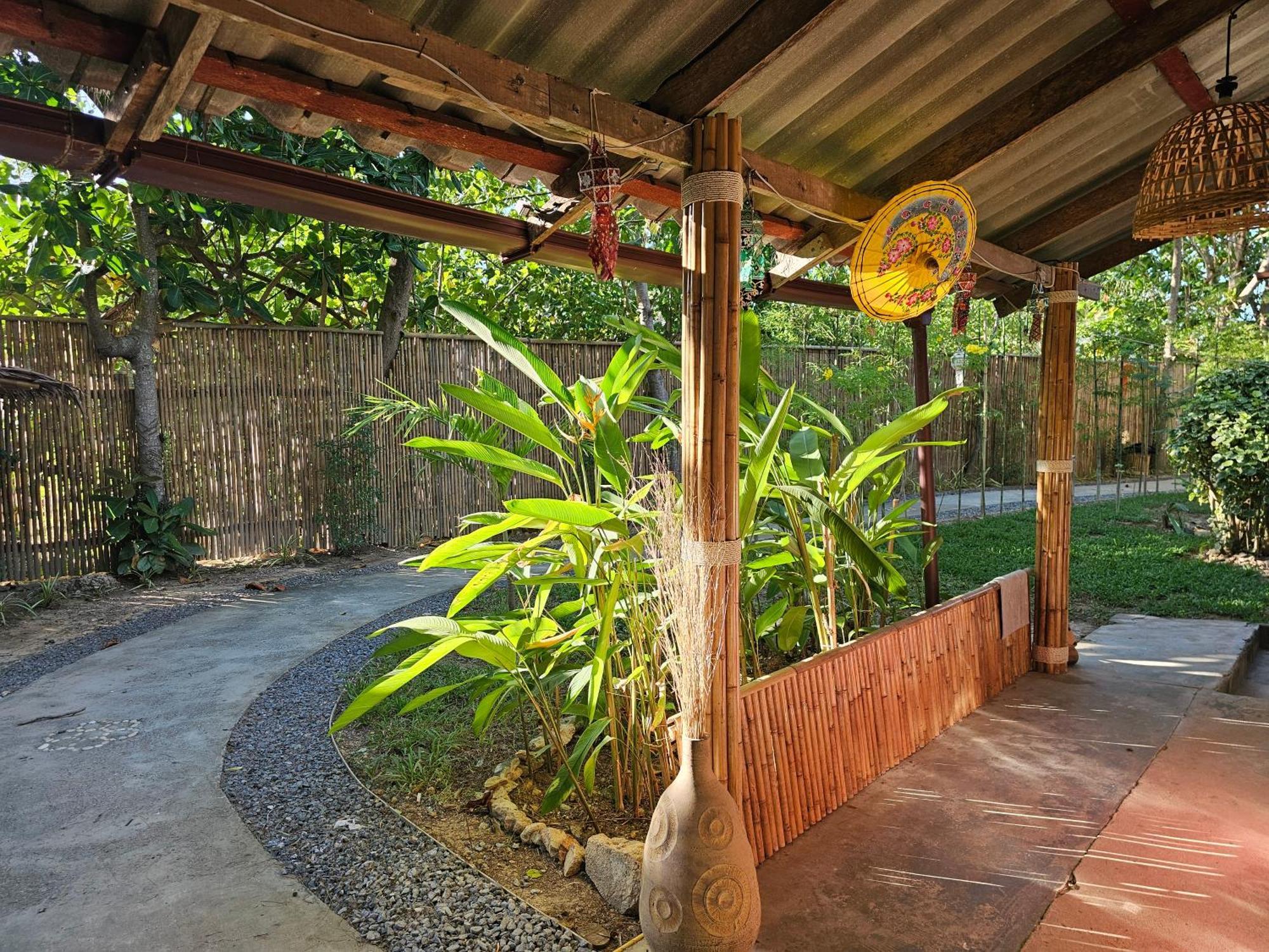 The Mellow Mango Koh Lanta Ngoại thất bức ảnh